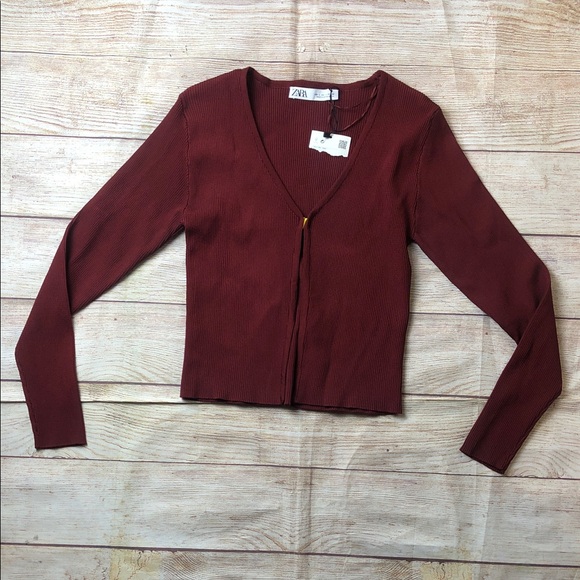 Zara Sweaters - NWOT Zara Deep Red V-Neck Cardigan 🩵